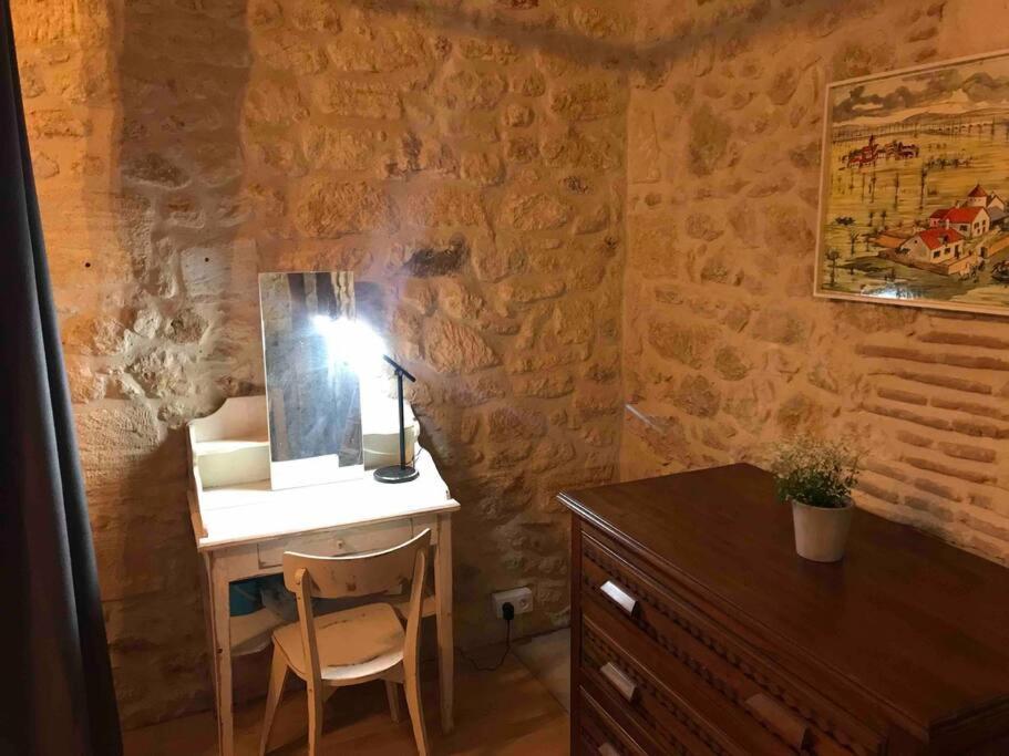 La Maison Du Puit Castels 外观 照片